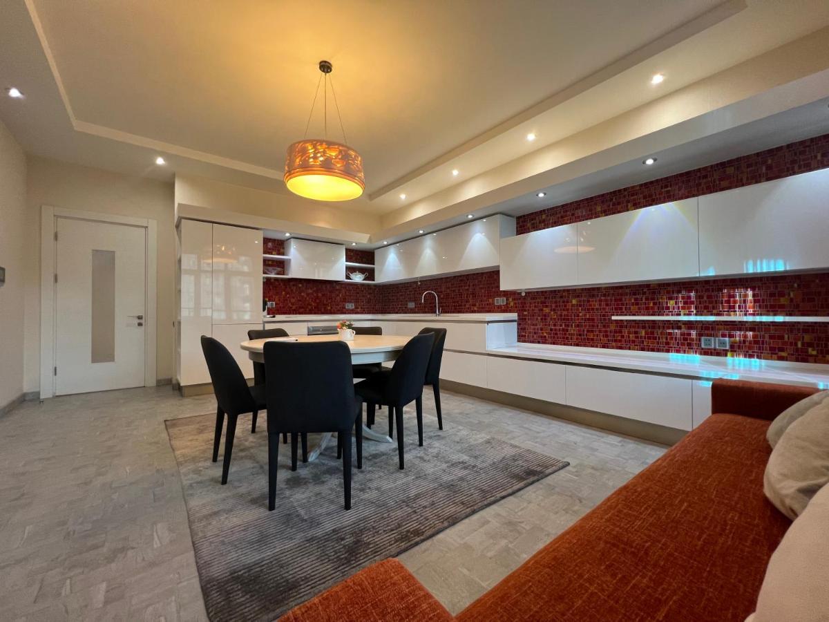 Megafun Luxury Family Apartment Баку Экстерьер фото